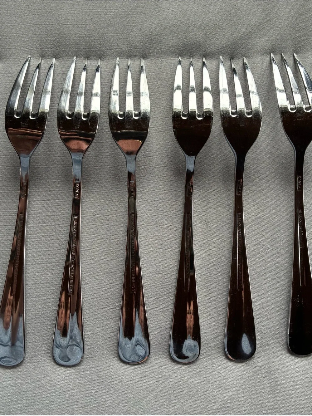 Reed & Barton Crest Salad Forks Set of 8 Stainless Flatware